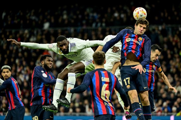 英超积分榜：利物浦连败后跌至第11，蓝军曼城分列二三位