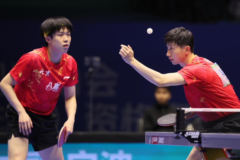 NBA球员专访：詹姆斯谈团队合作,
